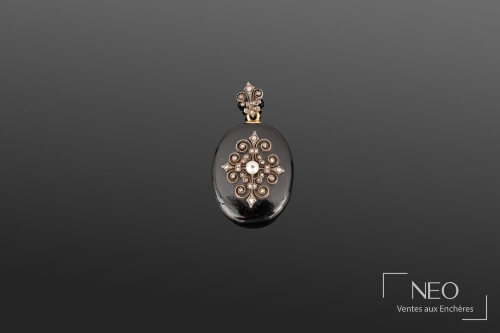 Pendentif porte photo ovale en onyx