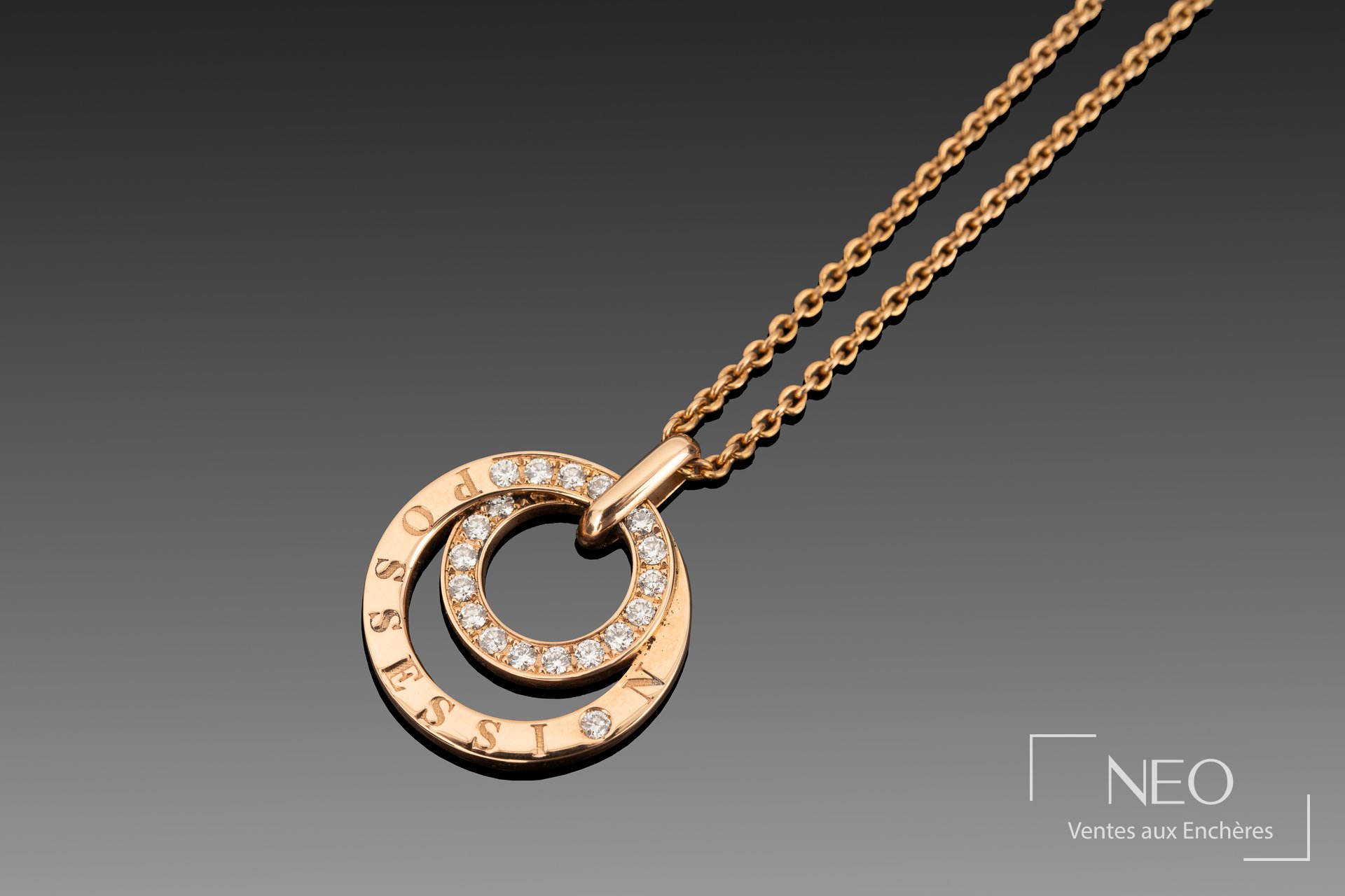 Piaget Possession, collier en or rose 18 carats et diamants