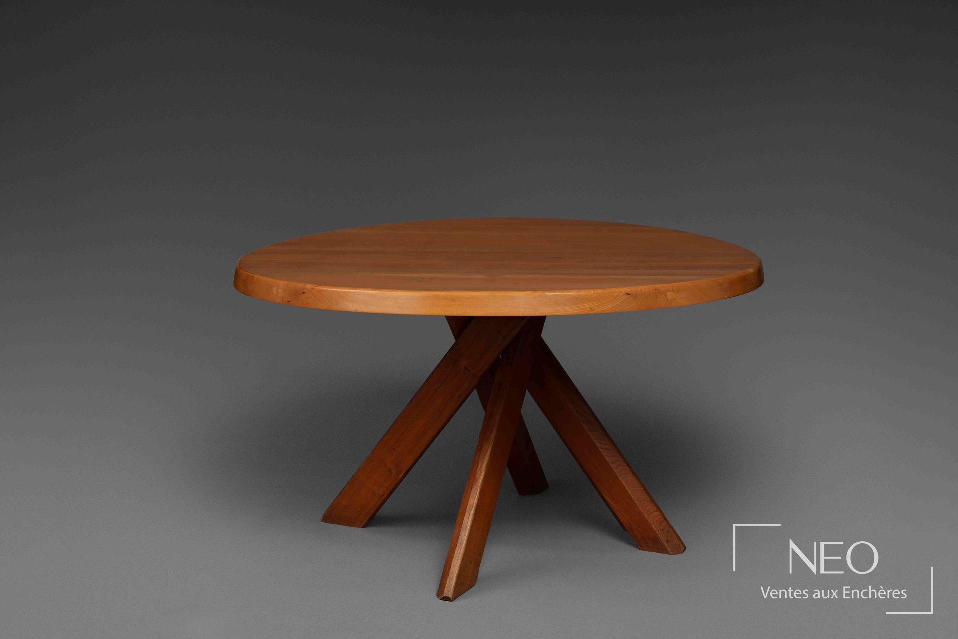 Table de salle à manger ronde en orme massif avec piètement en faisceaux