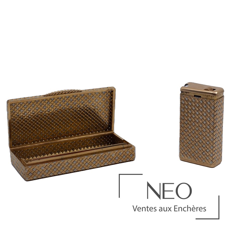 Ensemble porte-cigarette et briquet en or jaune et gris 18 carats