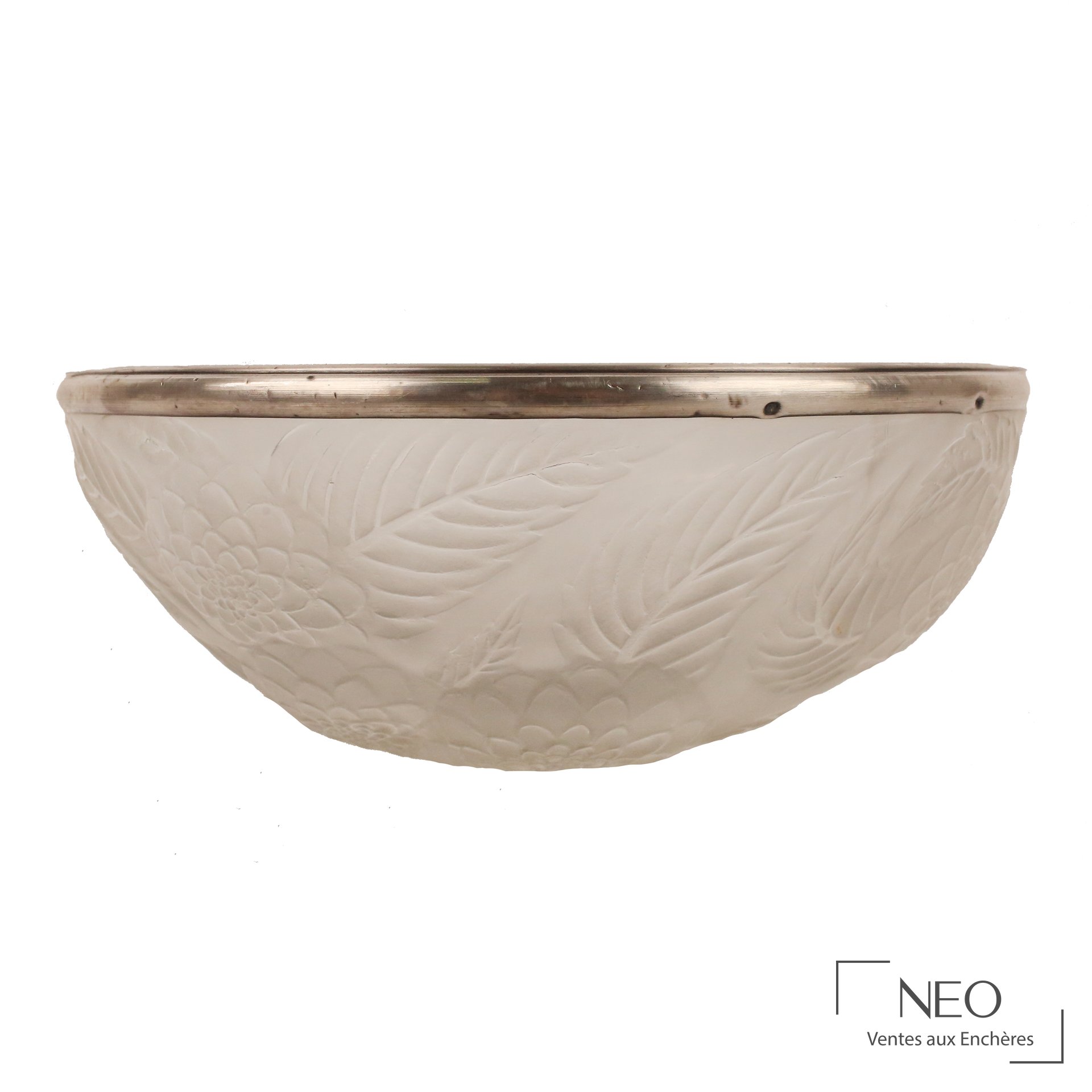Coupe ovale René Lalique en verre opale avec monture en argent
