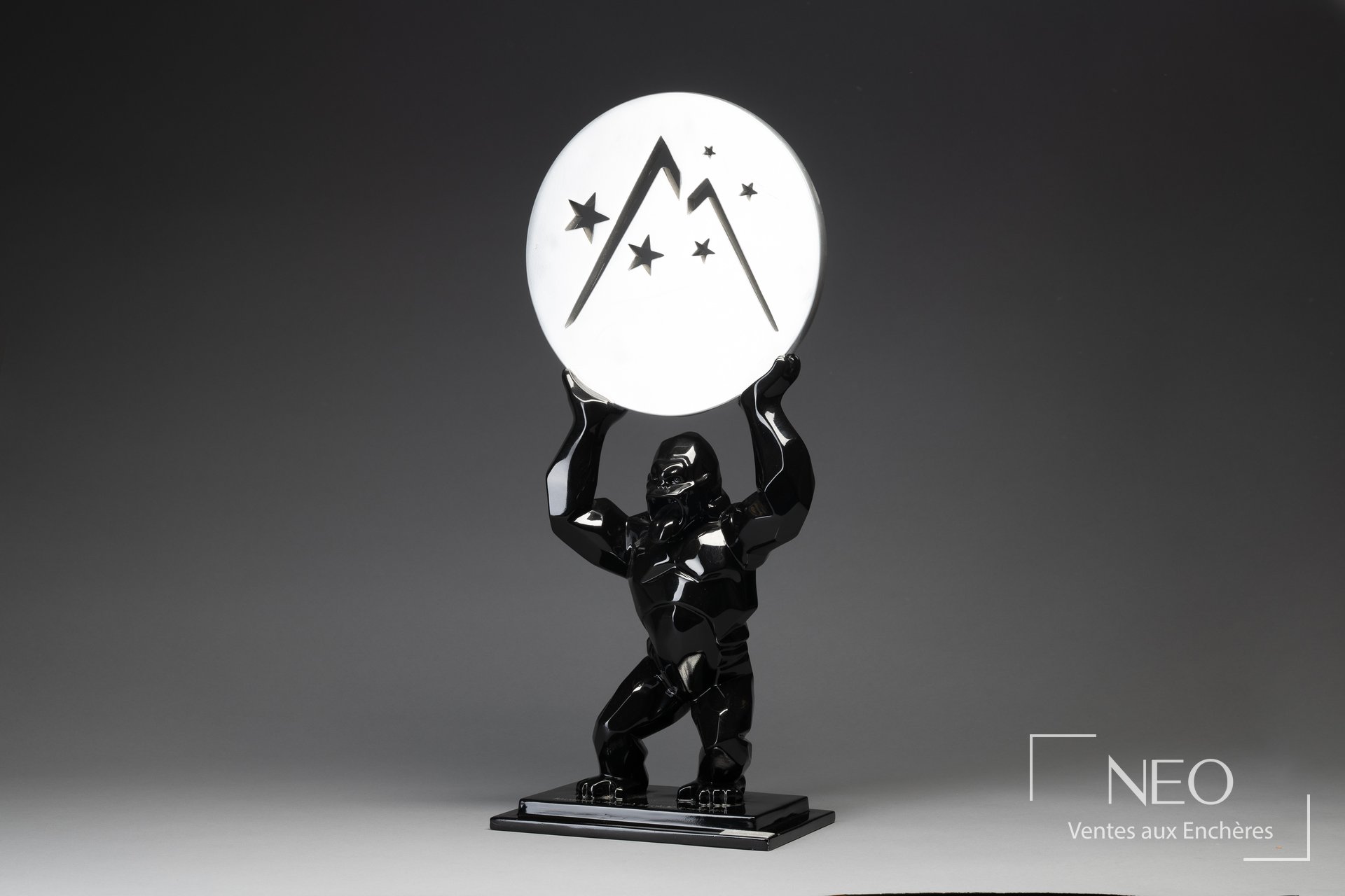 Sculpture Kong de Richard Orlinski en résine noire