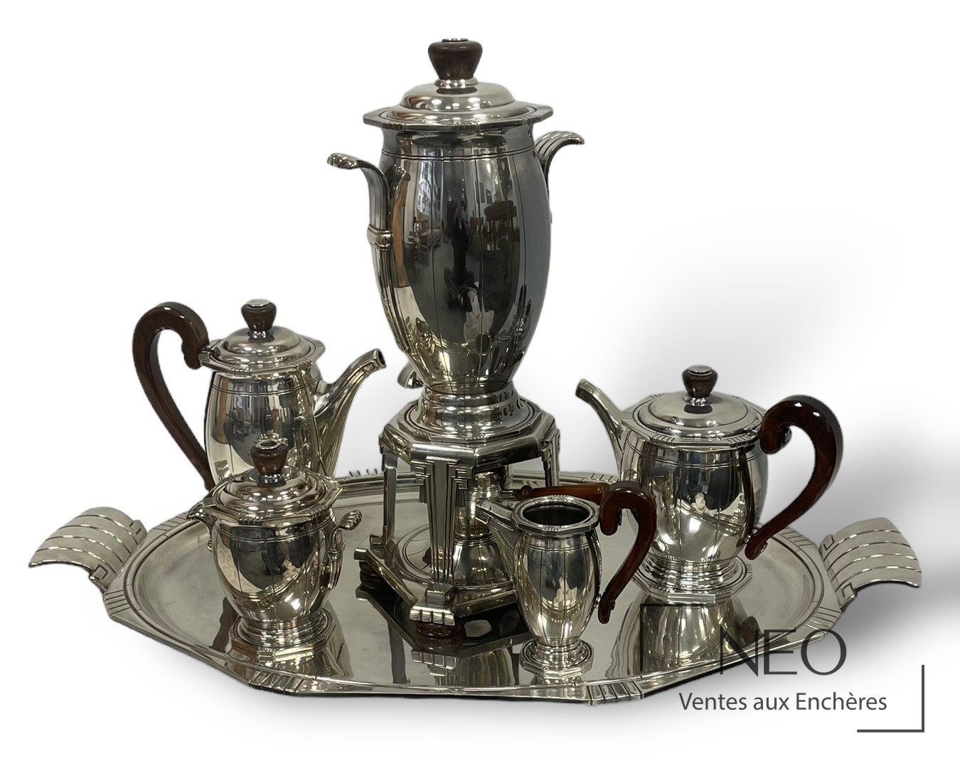 Important samovar et son service en métal argenté, époque Art Déco