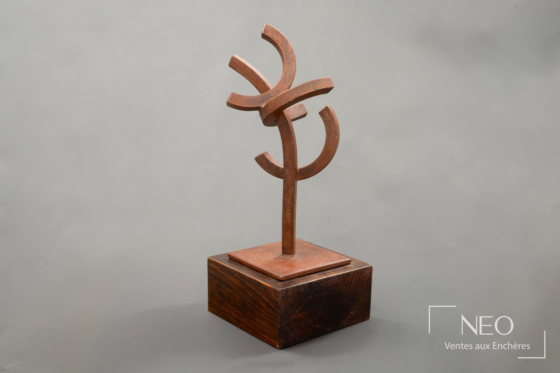 Sculpture Liberté dans le goût d’Eduardo Chillida Juantegui
