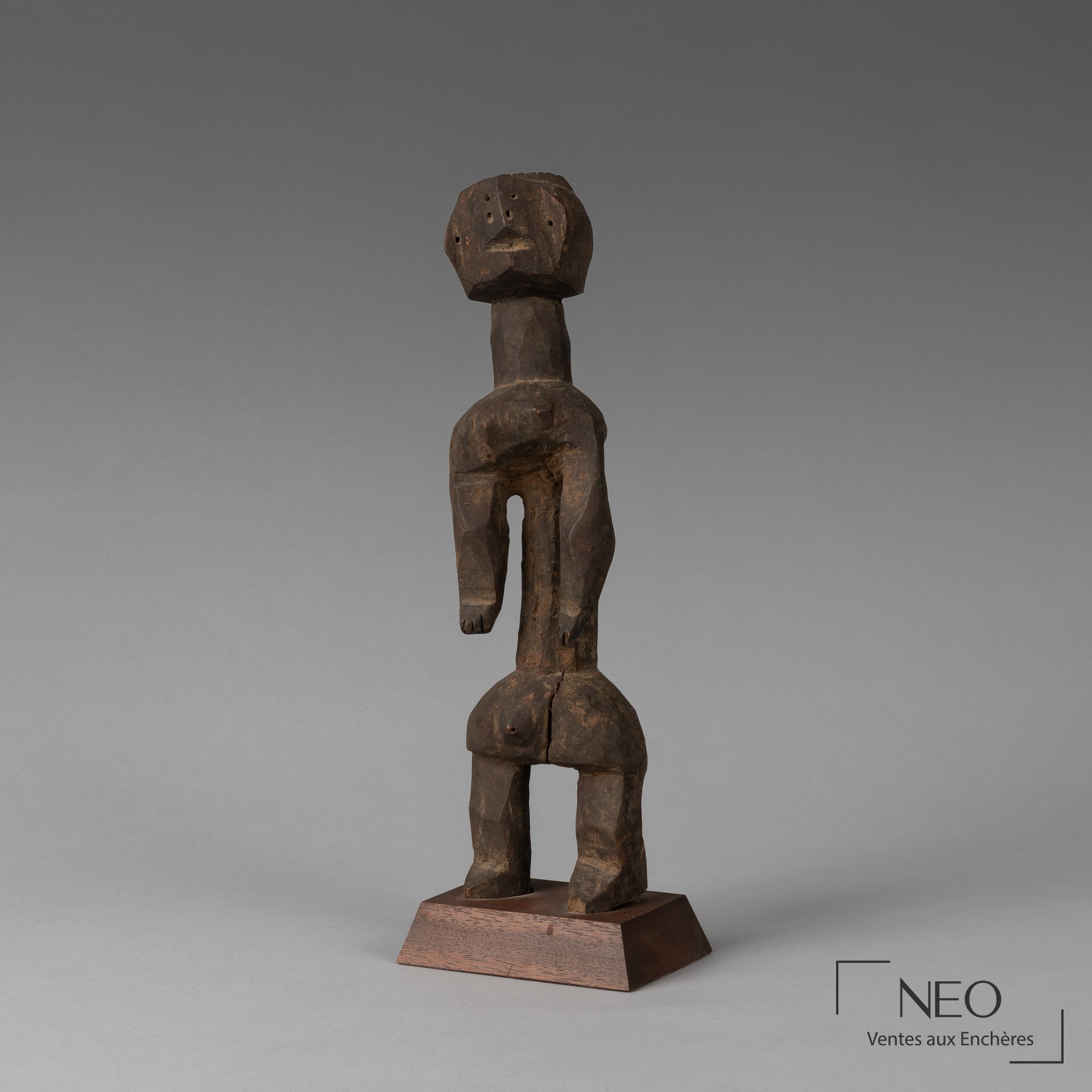 Statue Chamba du Nigeria en bois, hauteur 44 cm