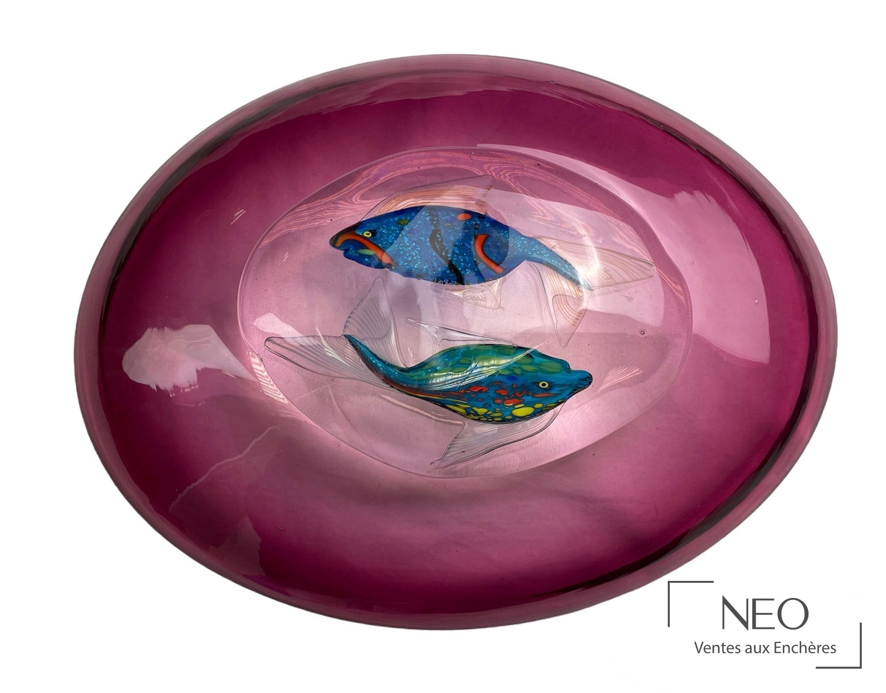Plat ovale en verre teinté mauve attribué à Stefano Toso, Murano