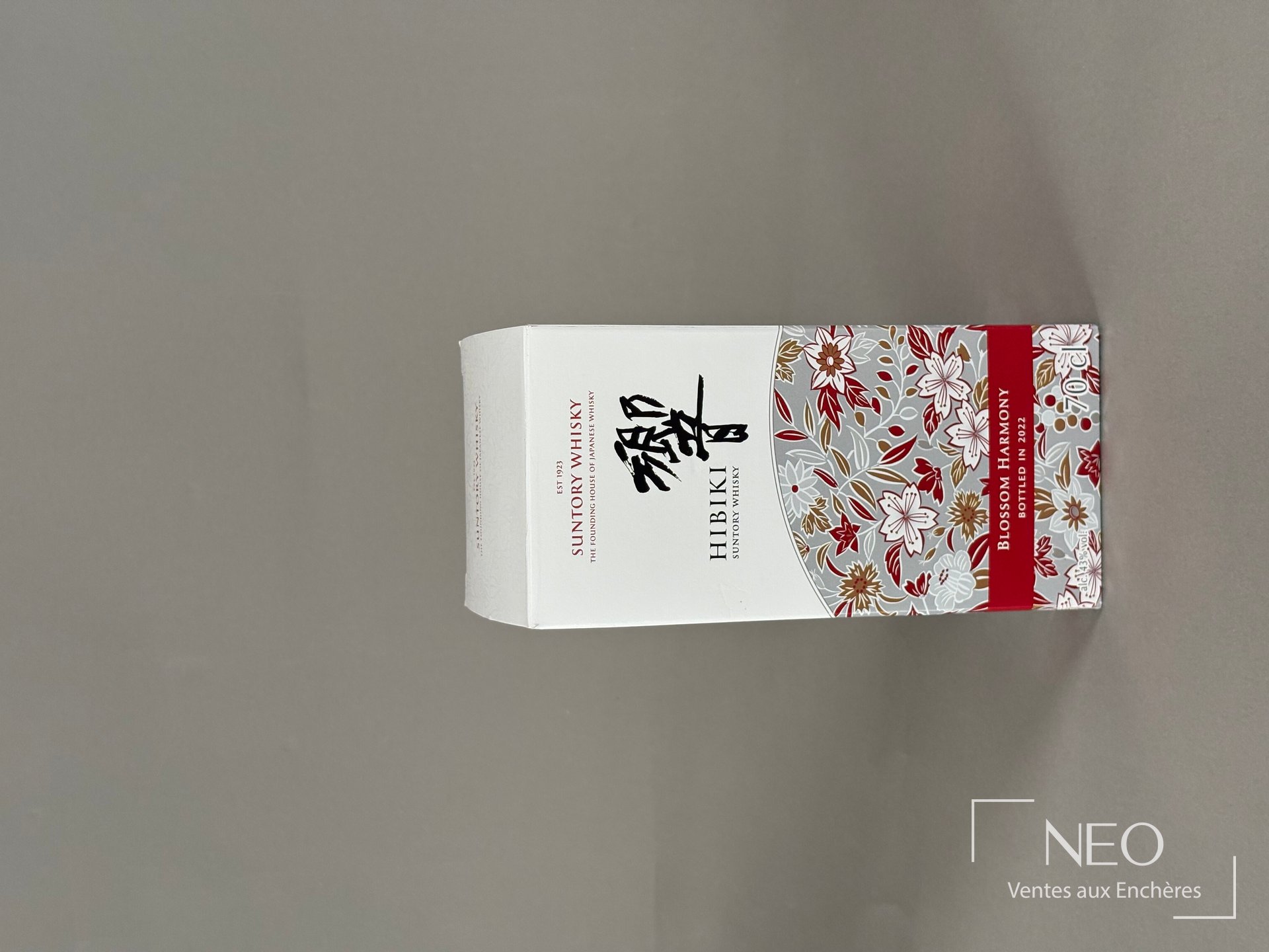 Étui Suntory Hibiki Blossom Harmony vu de face