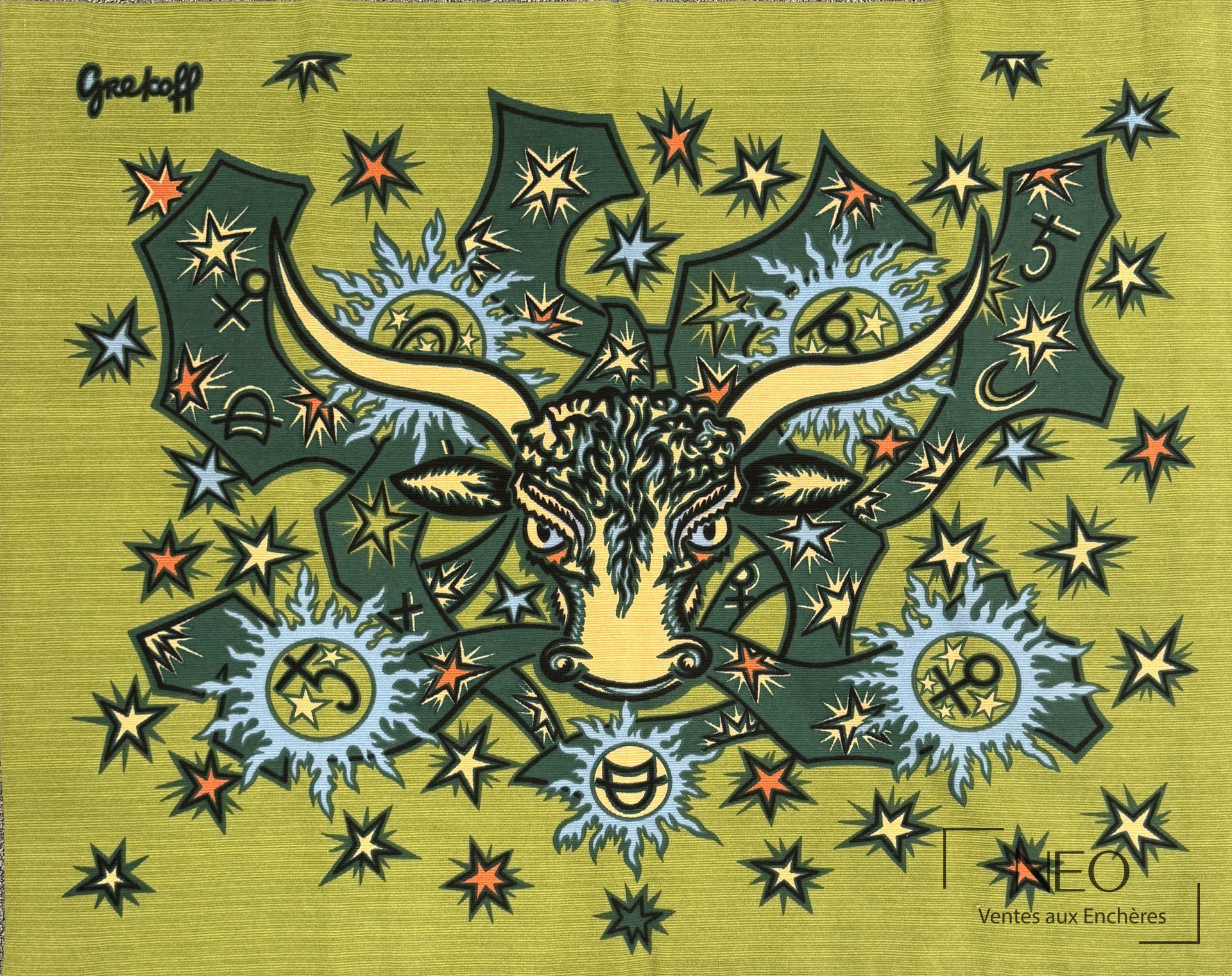Tapisserie polychrome représentant un taureau stylisé sur fond vert