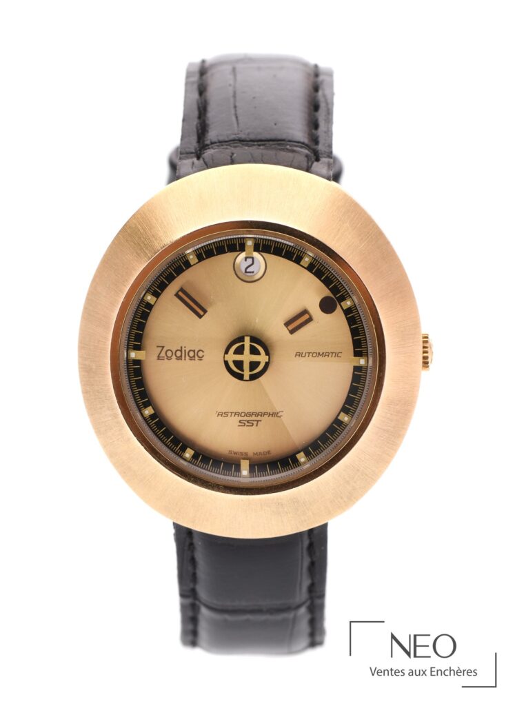 Montre Zodiac Astrographic à cadran signé
